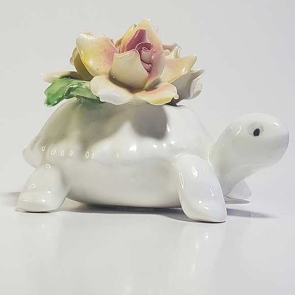 Raybur Other - Vintage Raybur Staffordshire England Bone China Figurine Turtle with Roses EUC